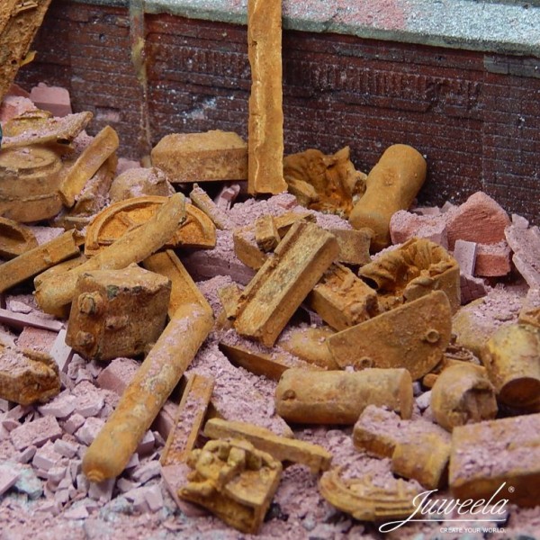 Rusty Old Scrap Industry Metal 1:35