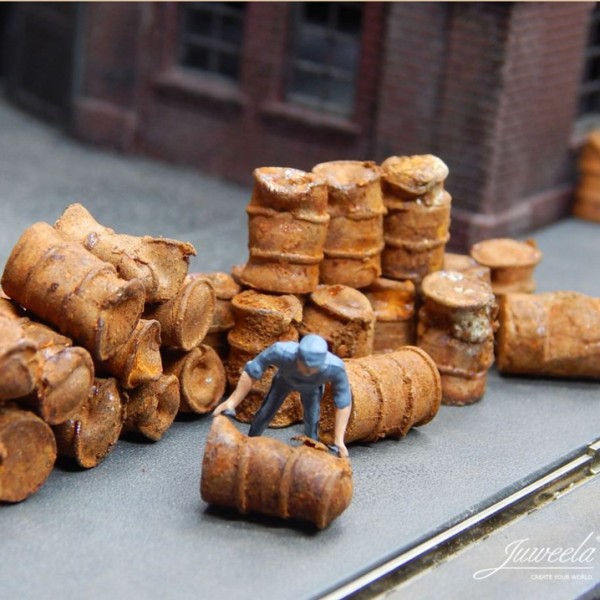 Rusty Old Drums or Barrels OO Juweela 27171