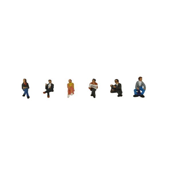 Station Passengers Sitting N gauge