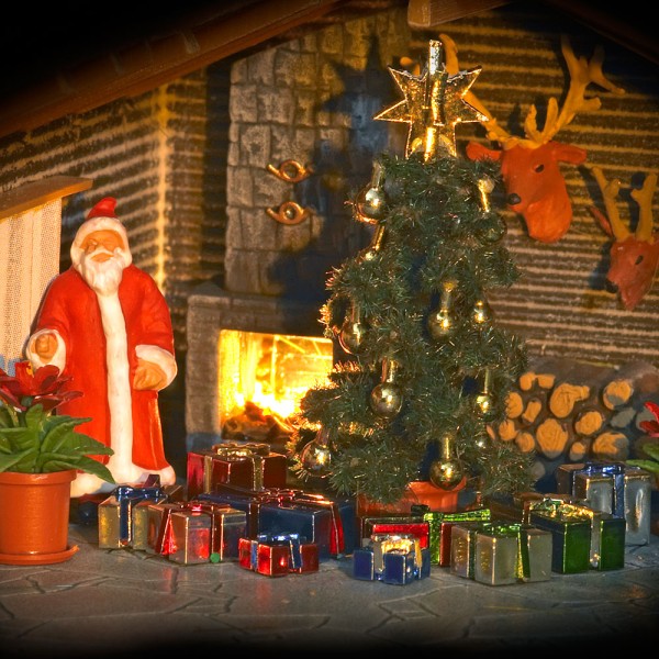 Christmas Gift and Tree set OO / TT Busch 1140