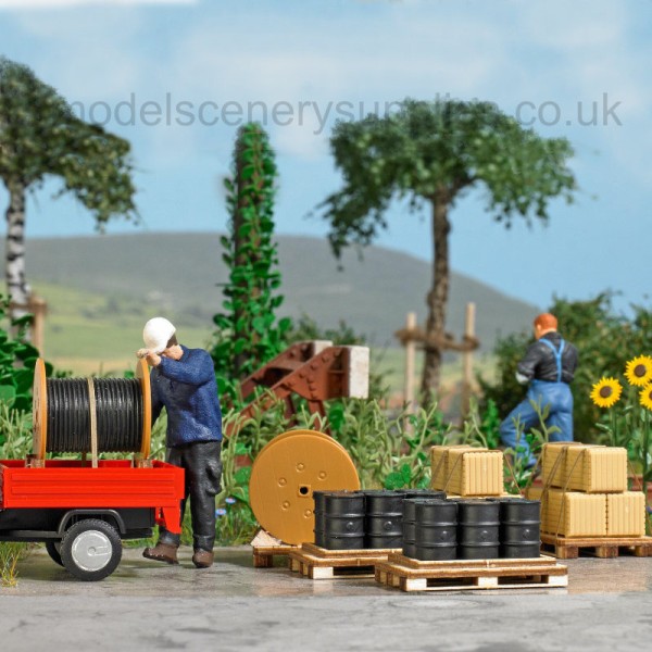 Pallets With Loads  scale 1:45