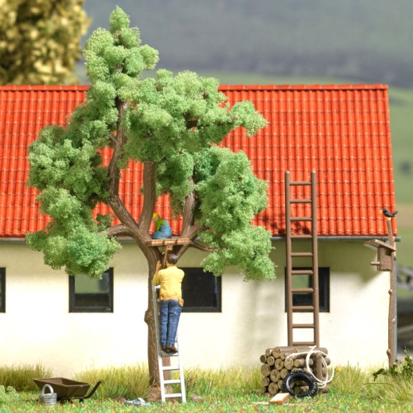 Building a tree house Kit OO Busch 1834