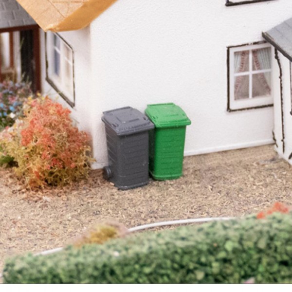 Wheelie Bins domestic OO 