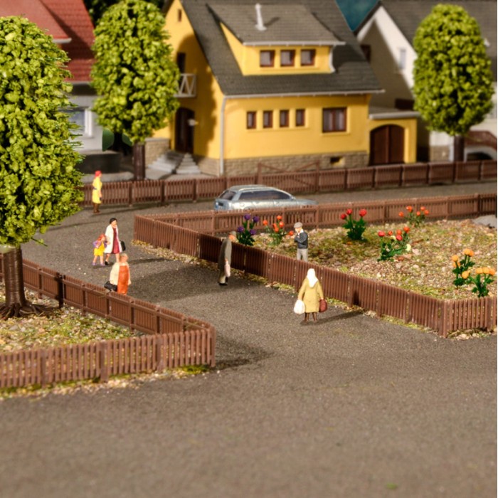 Wooden Fence with gates N gauge Wooden Fence with gates N gauge
