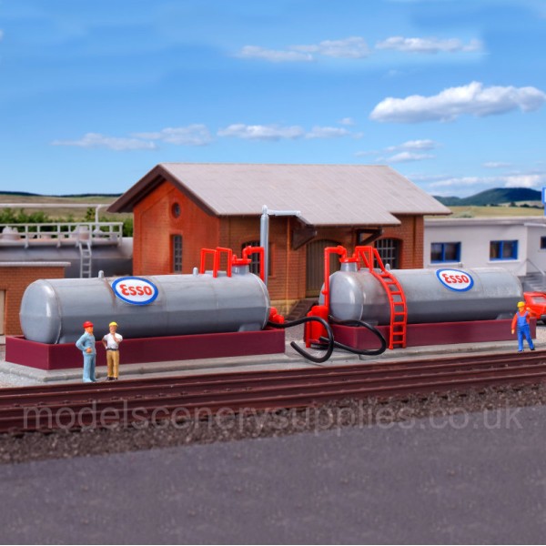 Diesel oil filling station N gauge