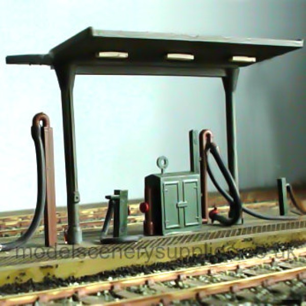 British Rail Diesel Fuelling Point OO PM136