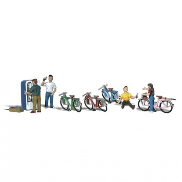 Cyclists and Bicycles OO