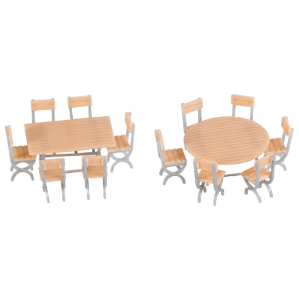 Tables and chairs OO