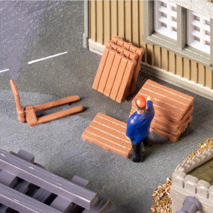 Pallets and Pallet Lift N gauge Faller 272922 Pallets and Pallet Lift N gauge Faller 272922