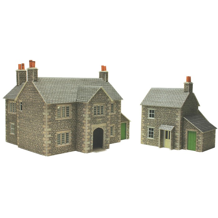 Manor Farm House OO PO250