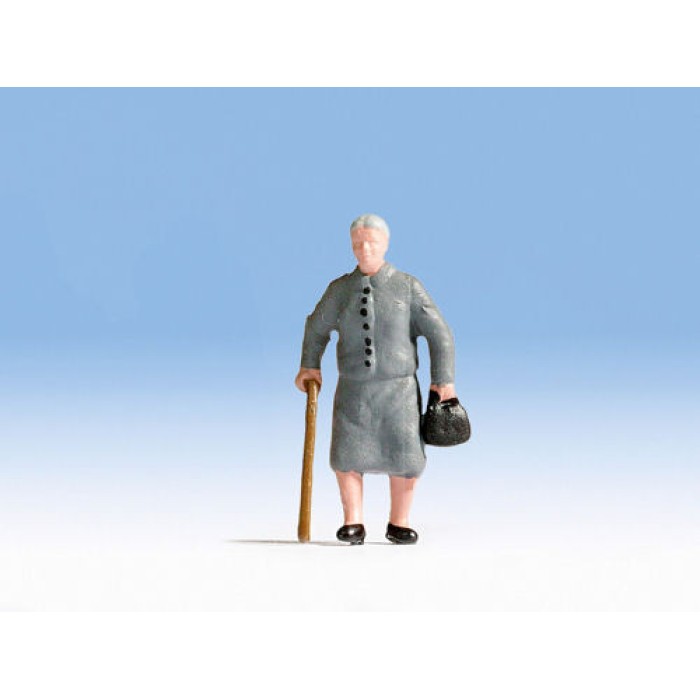 Pensioner Heidi OO