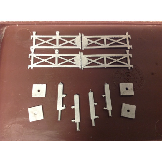 Level Crossing gates Double track N gauge