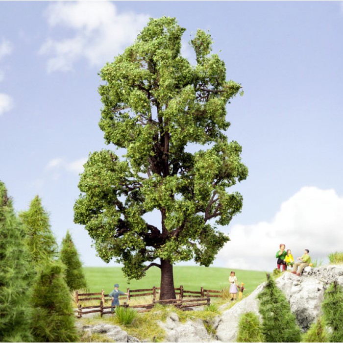 Chestnut Tree 100mm wide x 180mm tall Noch 21802
