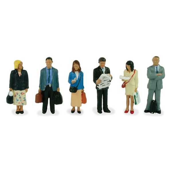 Station Passengers Standing OO 36-044