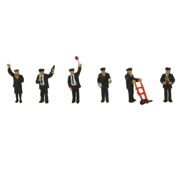 Station Staff N gauge