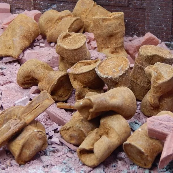 Rusty Old Barrels 1:35