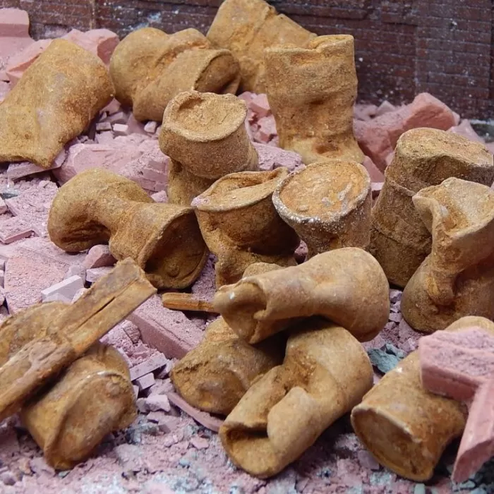 Rusty Old Barrels 1:35