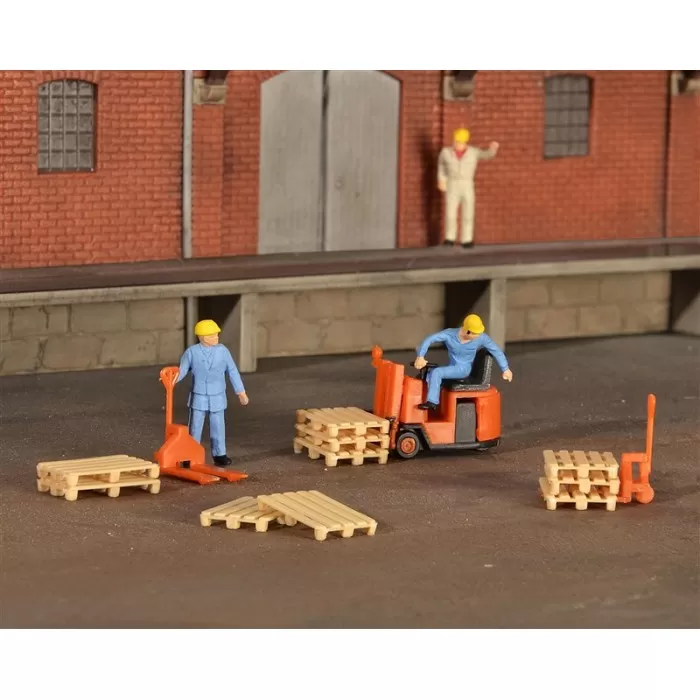 Pallet-lift Forklift and Pallets OO