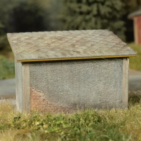 Bus Shelter brick built N gauge