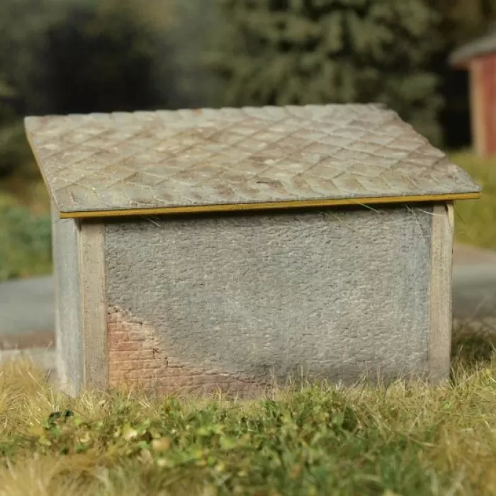 Bus Shelter brick built OO