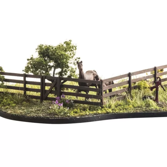 Rail Board Fence O Scale