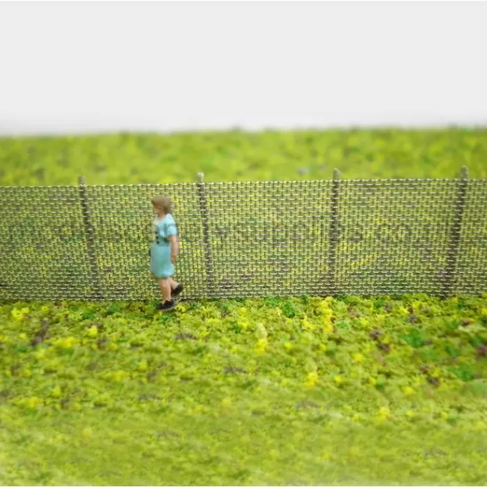 Chain Link Fencing Kit - N scale Ancorton