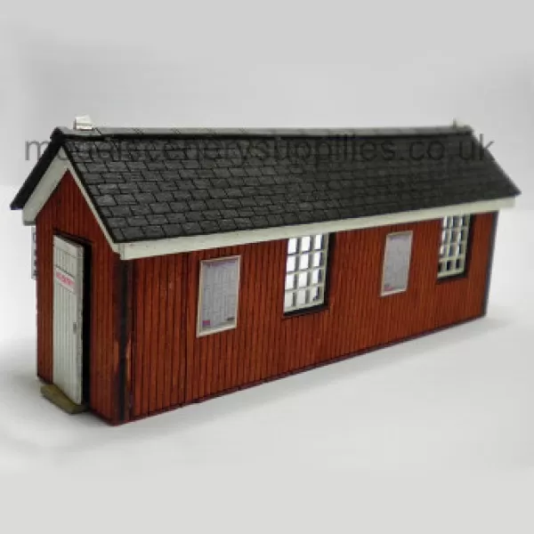 Platform waiting room with cafe OO from Ancorton  