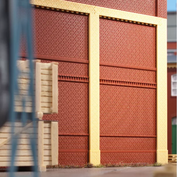 Double Storey Half Width Solid Wall with Tooth Frieze 80512