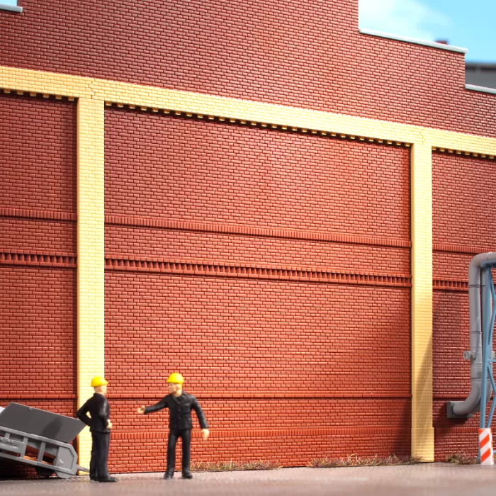 Double Storey Full Width Solid Wall with Tooth Frieze 80513