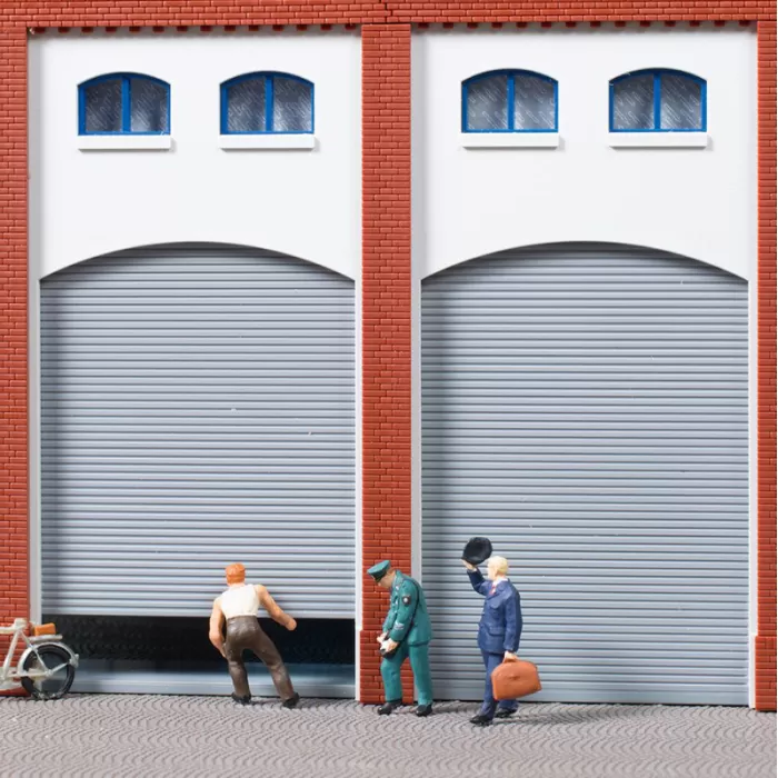 Double Storey Half Width Wall with Wooden or Roller Shutter Doors without Tooth Frieze 80529