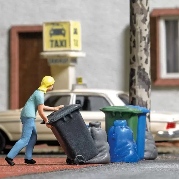 Putting out the bins OO