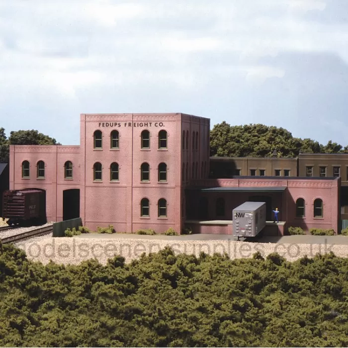 Large Industrial Building 495mm long OO