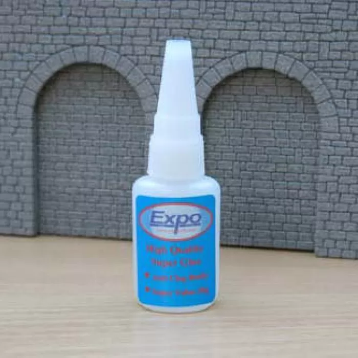 Super Glue Fine Grade. 3 sec. set