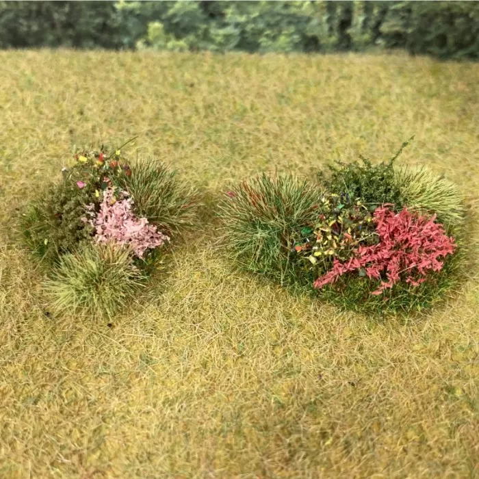 Flower Bed Tufts 'Crimson' Limited edition.