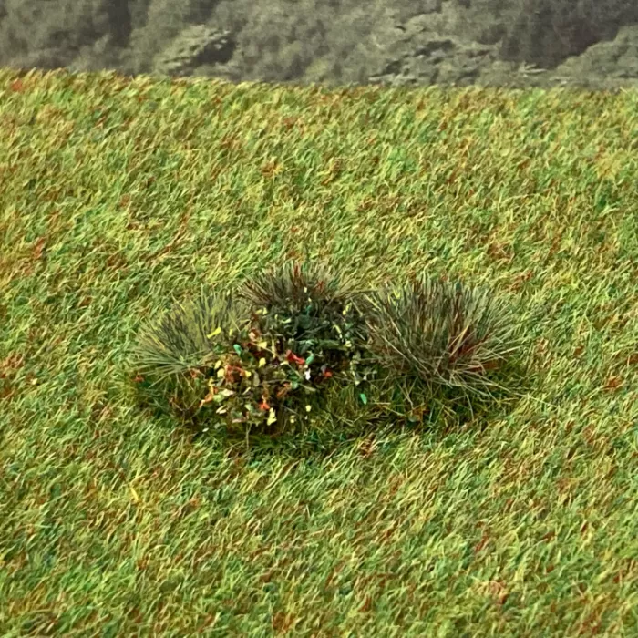 Flower Bed Tufts 'Green'