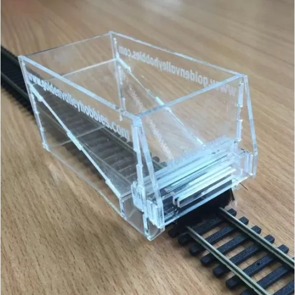 Ballast Spreader N and OO9 gauge with track brushes