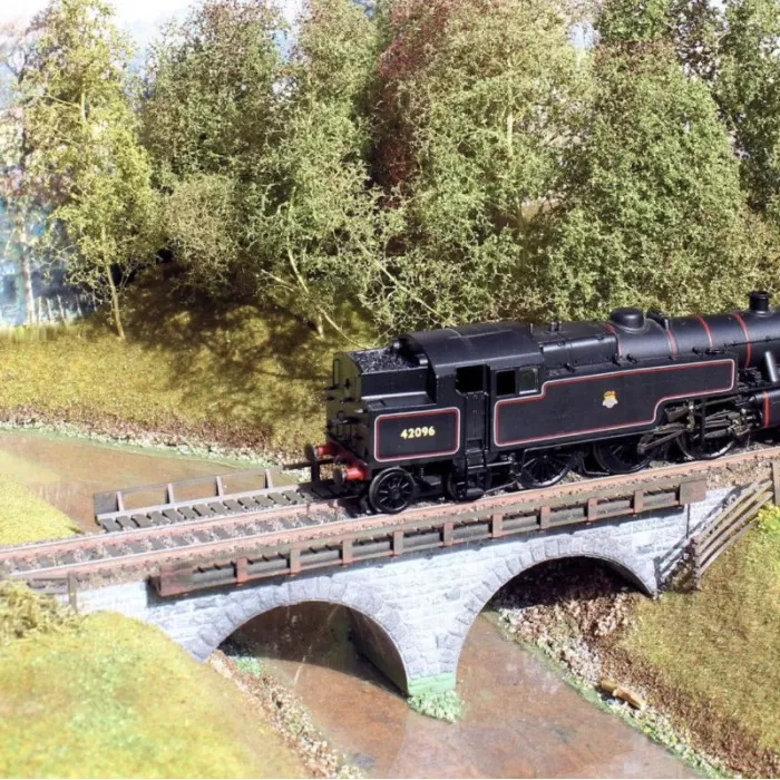 Arched Stone Bridge OO GM414