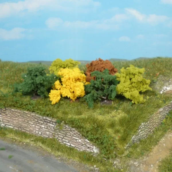 Bushes or Trees Assorted Colour 35mm Tall