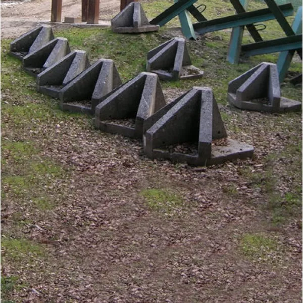 Anti Tank Obstacles  by Juweela  1:35 scale