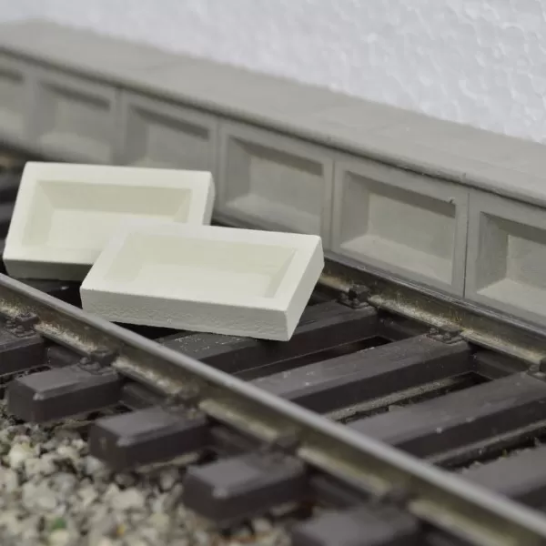 Station Platform edge wall O 