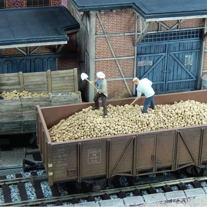 Potatoes  1:45 Scale
