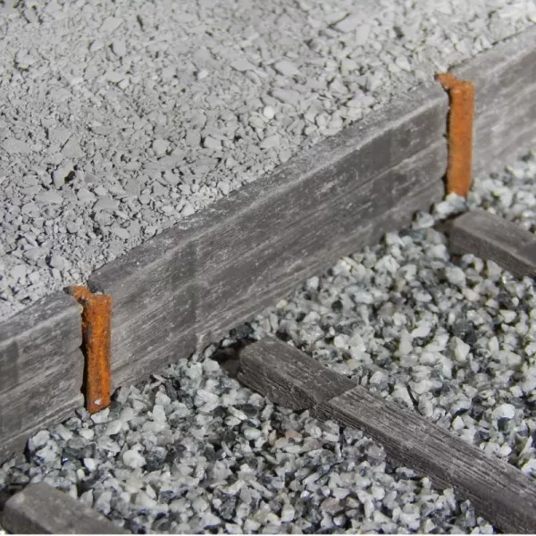 Wooden Sleeper Retaining Wall or Platform Edge OO