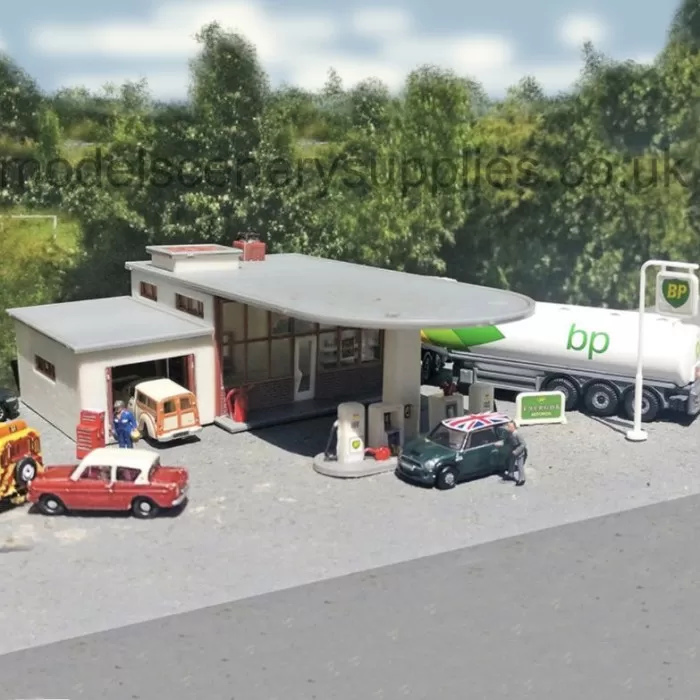 Service Station N Gauge  GMKD1003