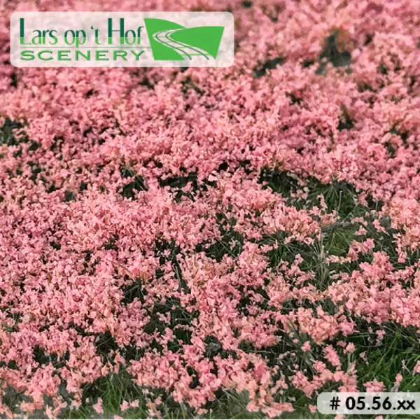 Flower Tufts Light Pink Lars op 't Hof Scenery