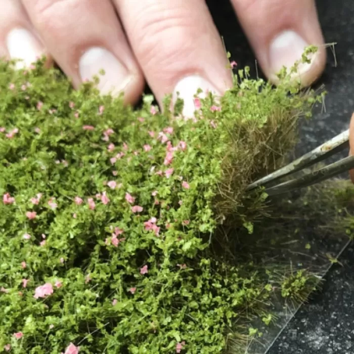 Wild Verge with Weeds Lars op t Hof Scenery 08.29