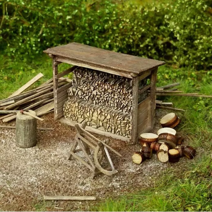 Wood Shed with Tools OO