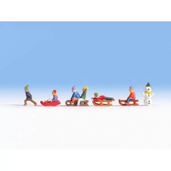 Children in the Snow with Snowman N gauge