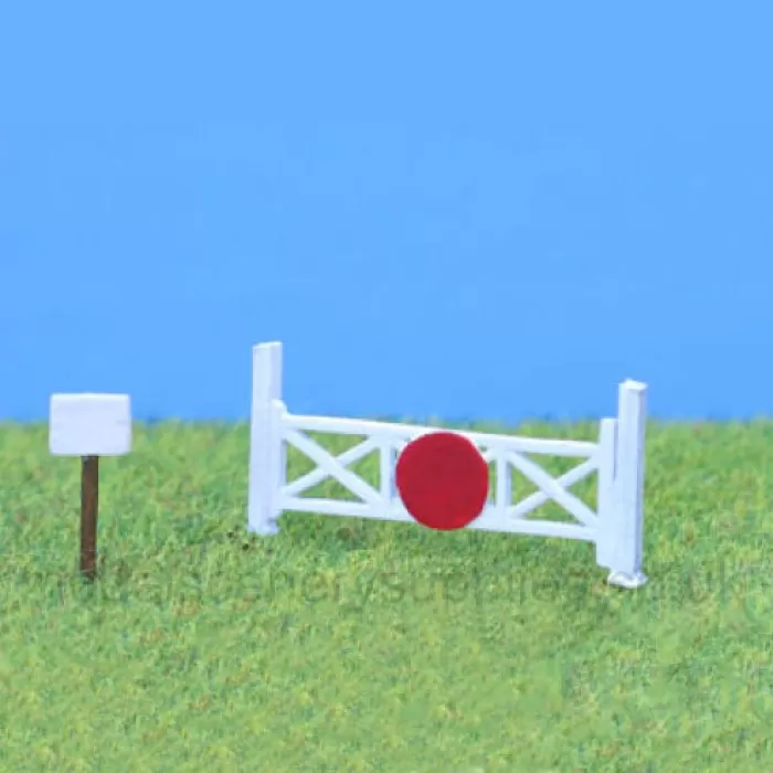 Single Track level Crossing gates N Gauge