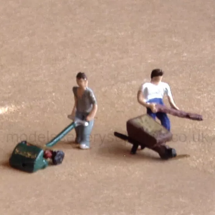 Gardening Set push lawn mower and wheelbarrow N gauge  PDX54