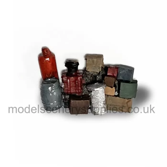 Boxes and Parcels and yard detail OO DPZ26